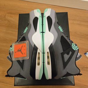 Jordan 4 Green glow  size 9 new